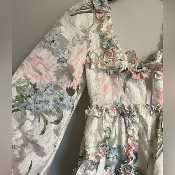 Needle and Thread floral gown NWOT🤍🤍🤍 - Picture 11 of 14